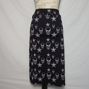 Azules Black and White Skull Star Midi Skirt